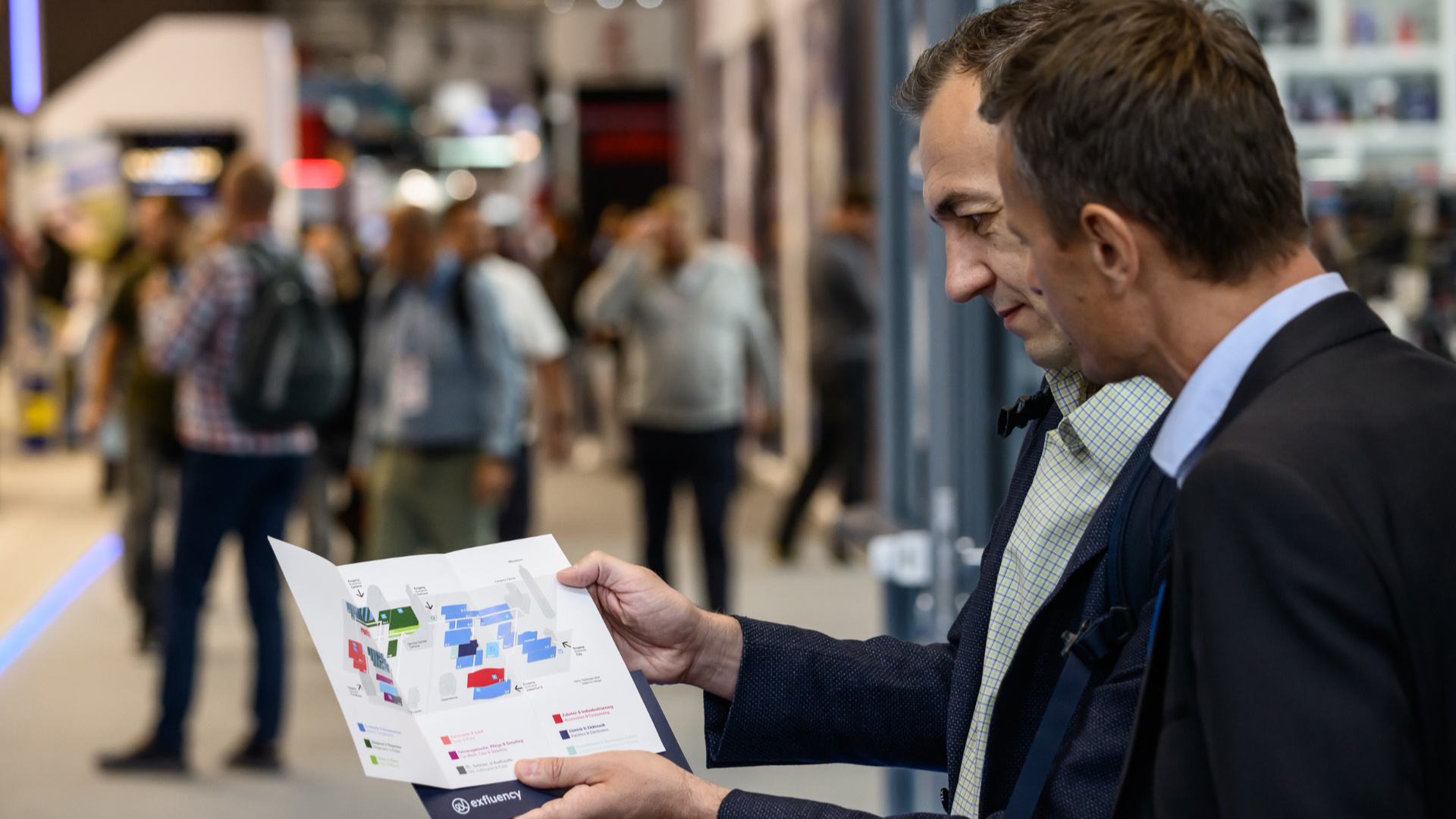 Automechanika visitors with a Quickfinder